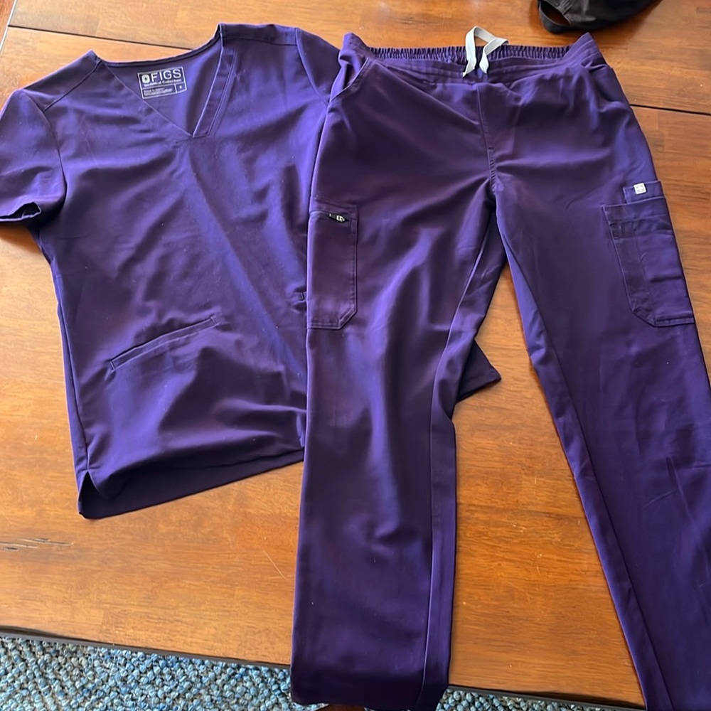 Figs Women's  Scrub Set purple size Small